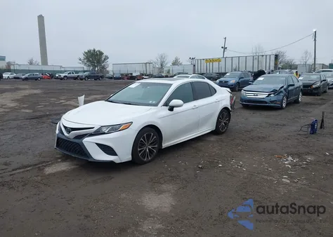 2018 Toyota Camry L/Le/Xle/Se/Xse из США, поврежденный, VIN 4T1B11HK9JUO3835